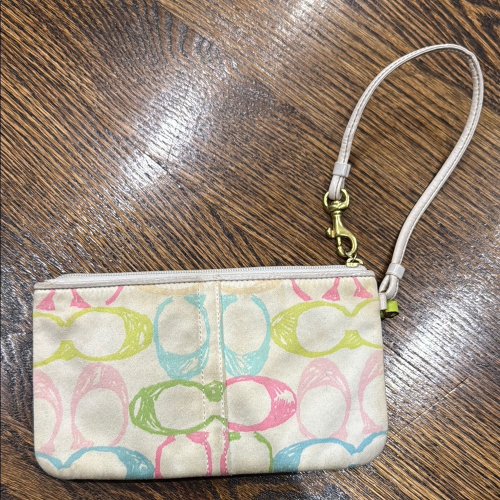 Women’s Multicolor Wristlet Pouch - Pastel Print - Picture 3 of 5
